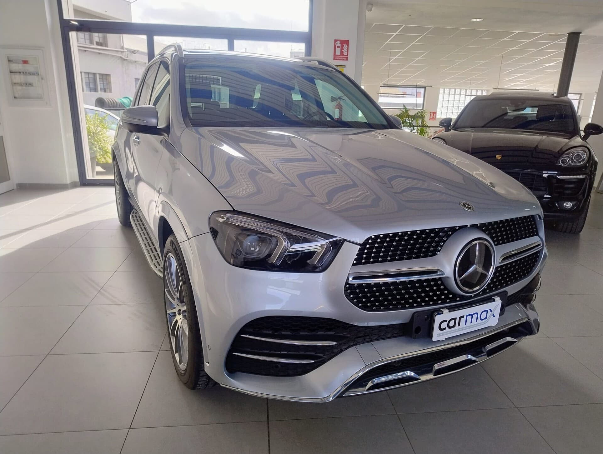 Mercedes-Benz GLE 300 GLE 300 d 4Matic Mild Hybrid Premium Plus 2023 usata a Cagliari — Car Max