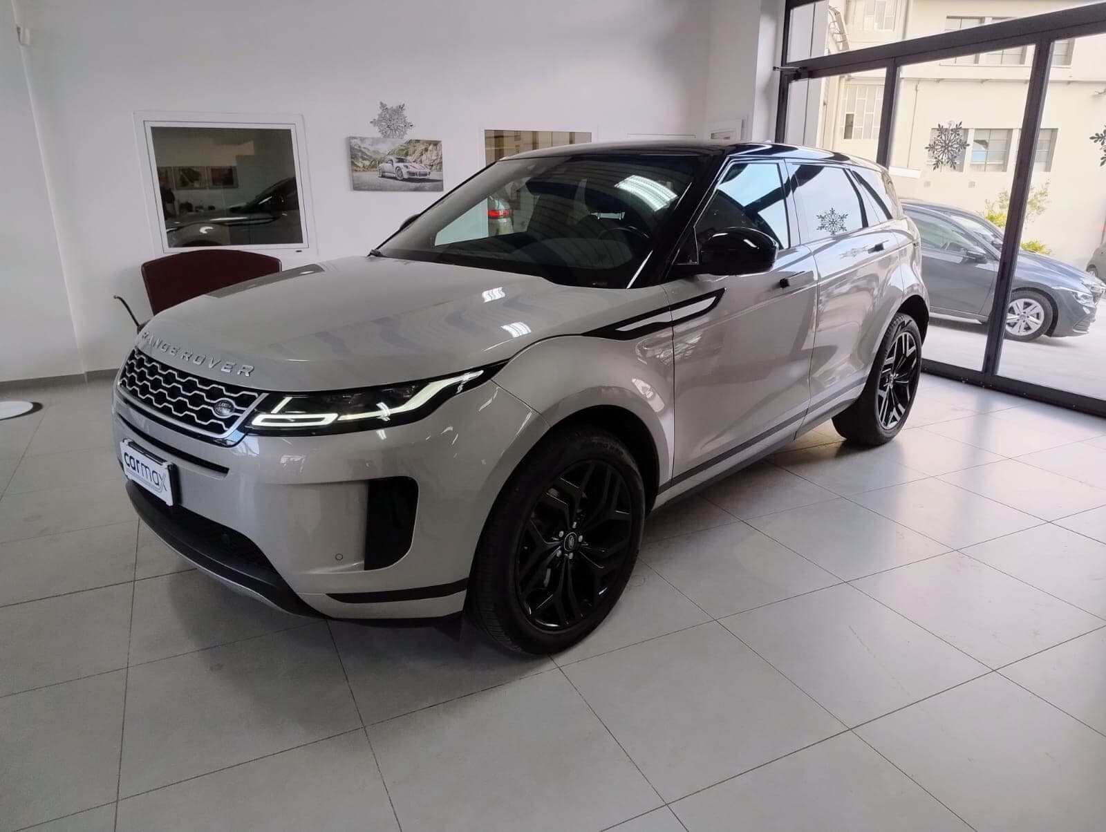 Land Rover Range Rover Evoque Range Rover Evoque 2.0D I4 180 CV AWD Auto SE 2020 usata a Cagliari — Car Max