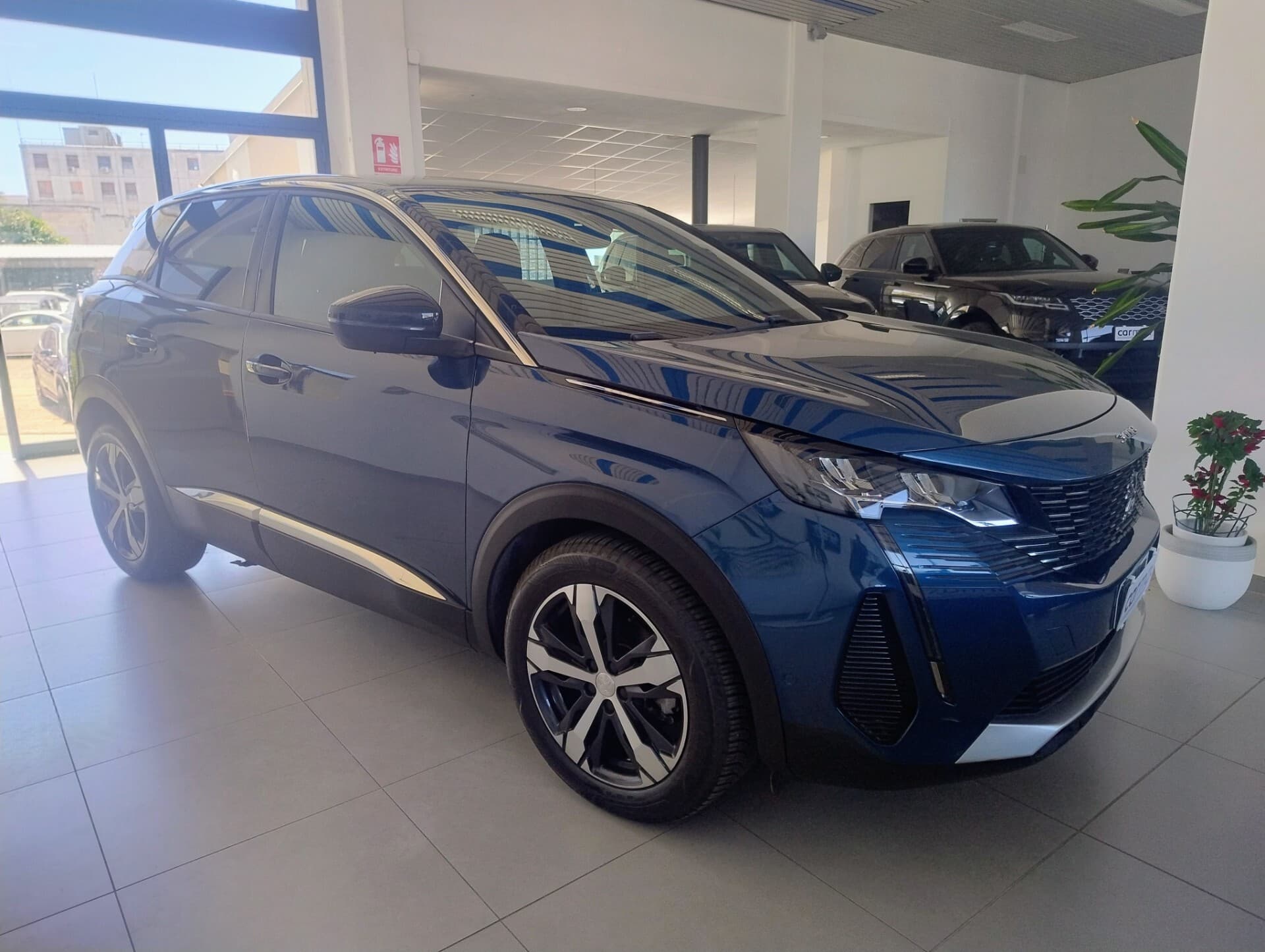 Peugeot 3008 3008 BlueHDi 130 S&S EAT8 Allure Pack 2023 usata a Cagliari — Car Max